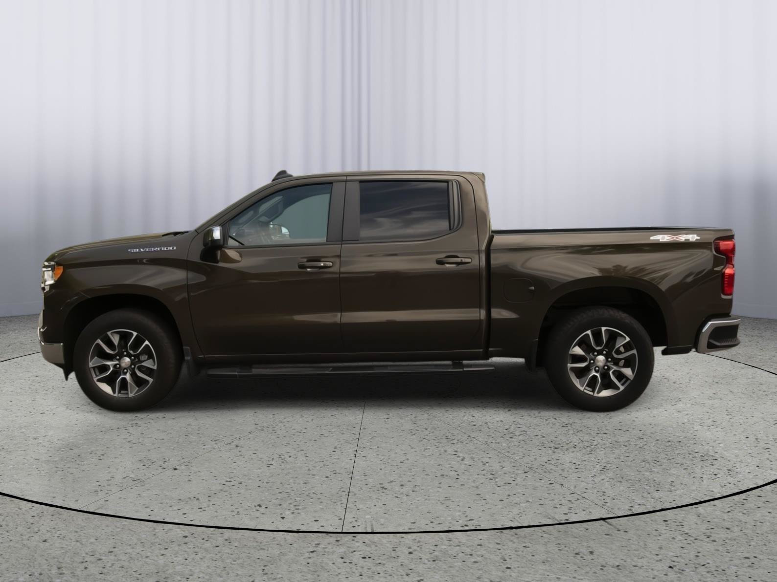 Used 2023 Chevrolet Silverado 1500 LT AWD/4WD image 16