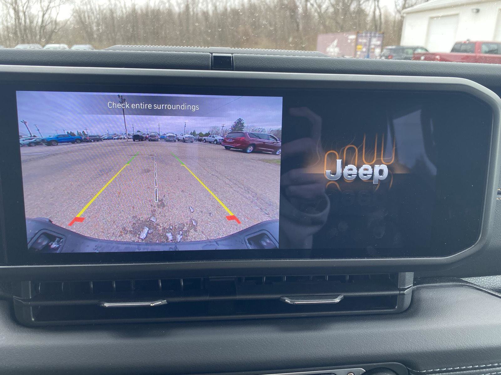 Used 2025 Jeep Gladiator High Tide image 22