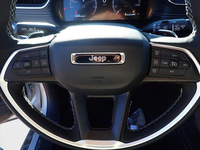 New 2025 Jeep Grand Cherokee Altitude image 15