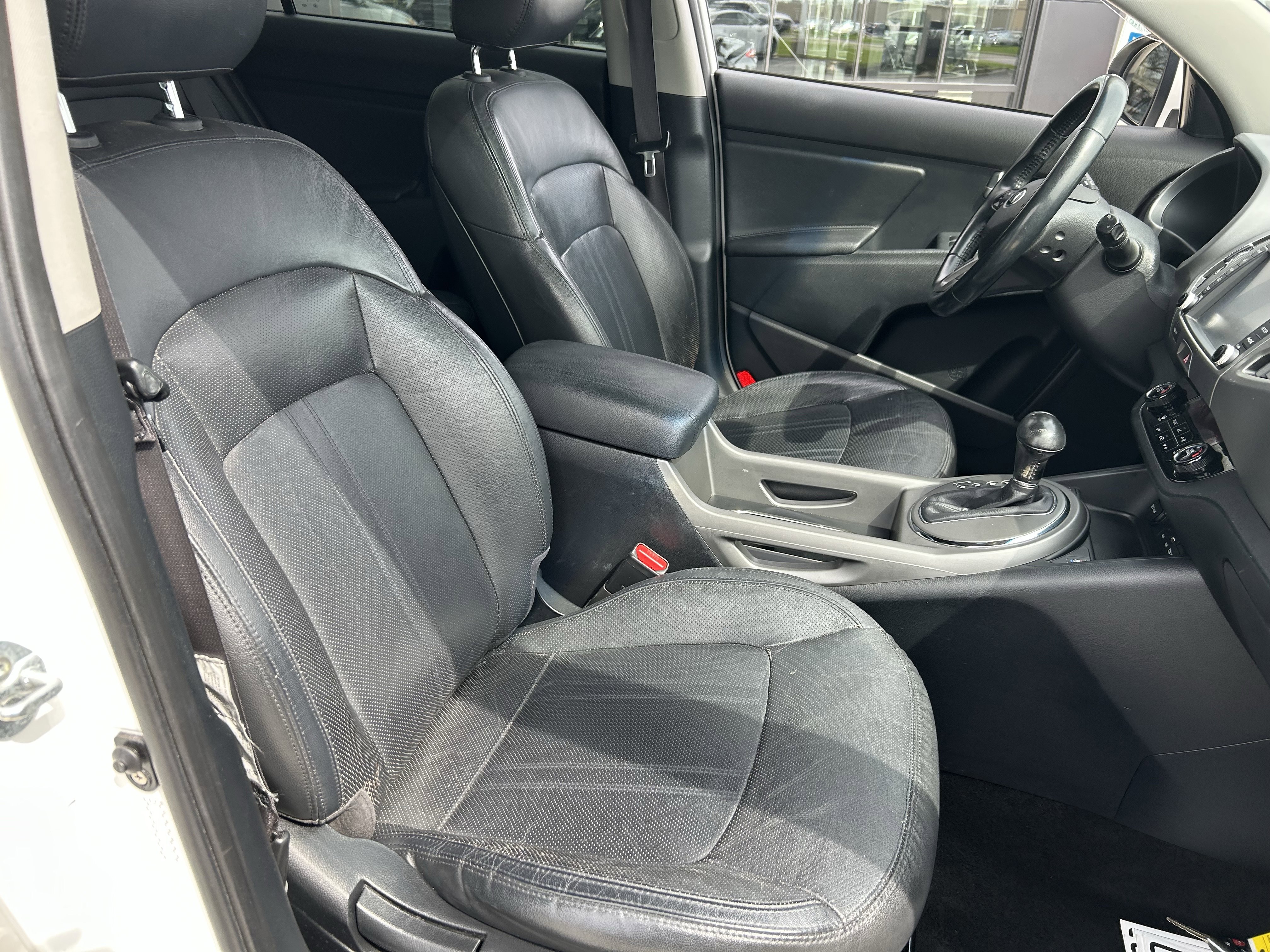 Used 2015 Kia Sportage EX image 27