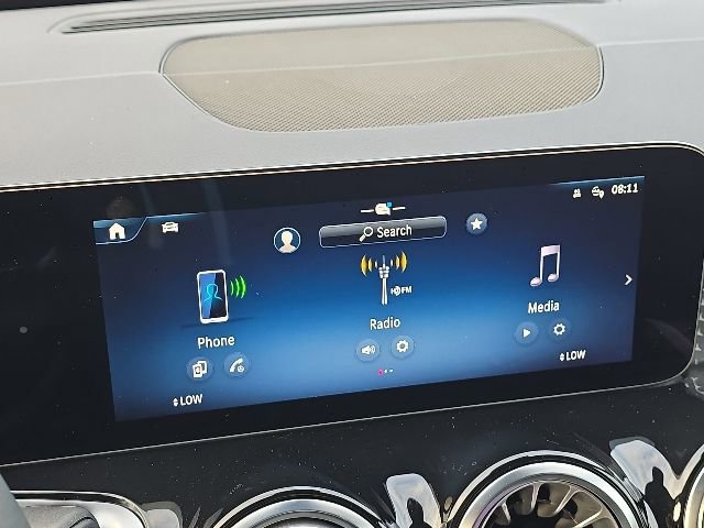 Used 2025 Mercedes-Benz GLB 250 image 28