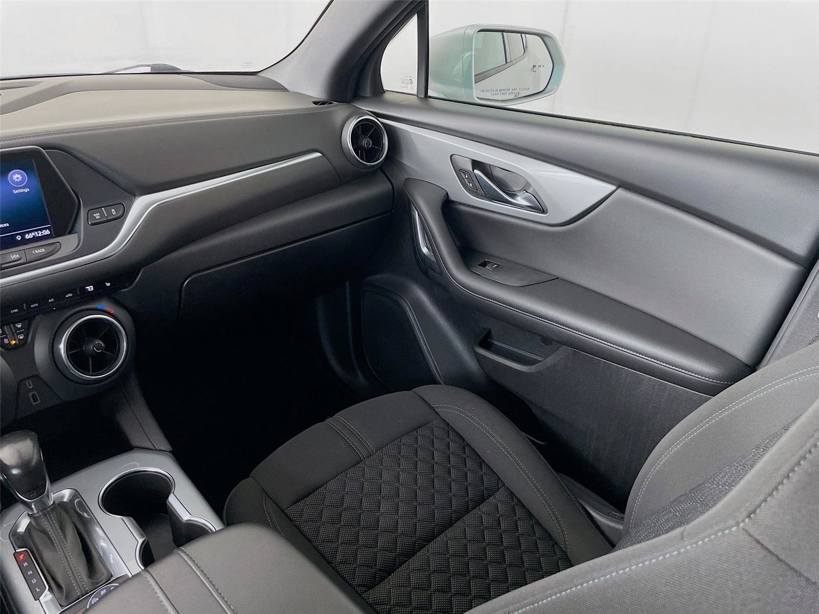 Used 2020 Chevrolet Blazer LT image 25