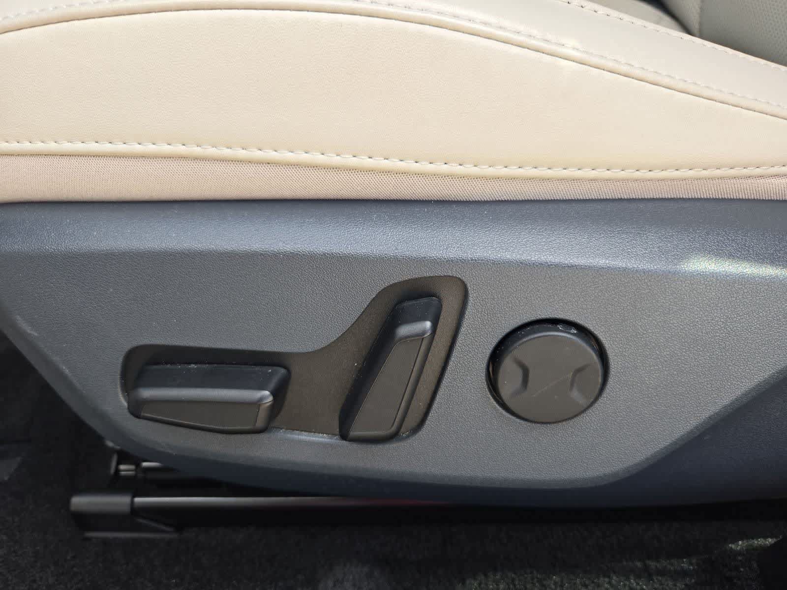Certified 2023 Kia EV6 Wind w/ Wind Technology Package RWD image 16