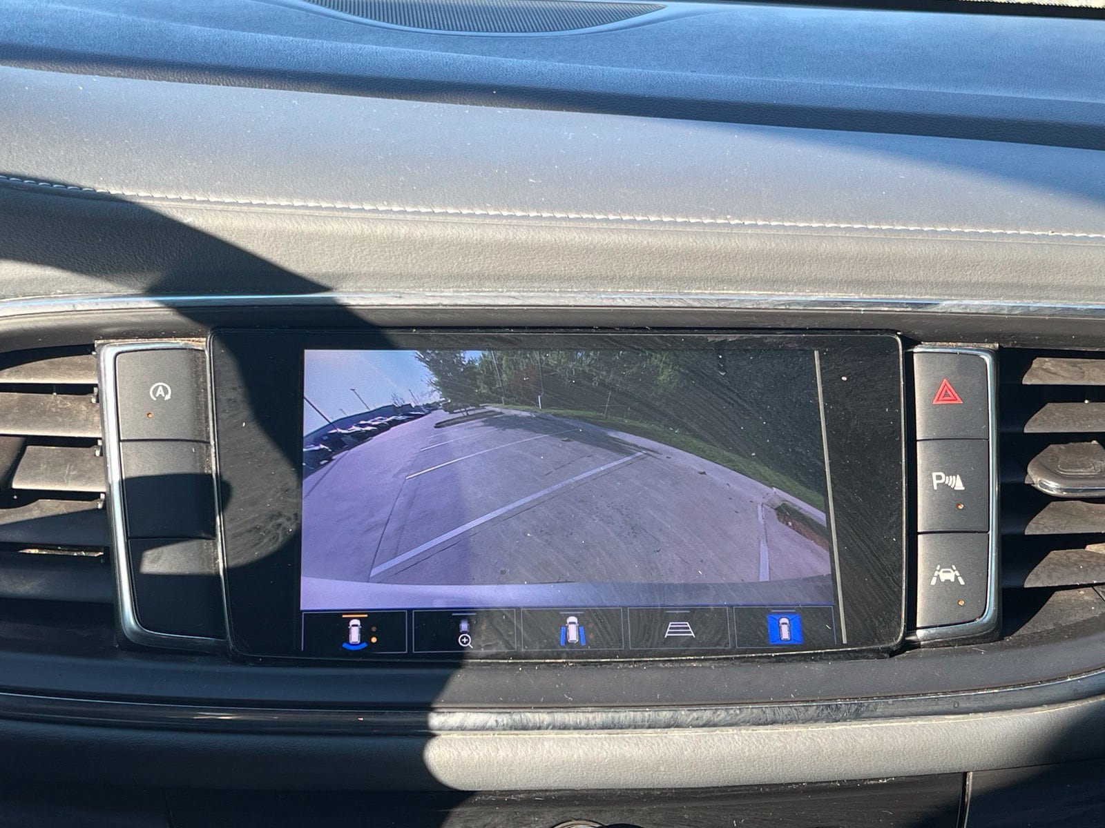 Used 2022 Buick Enclave Premium FWD image 35