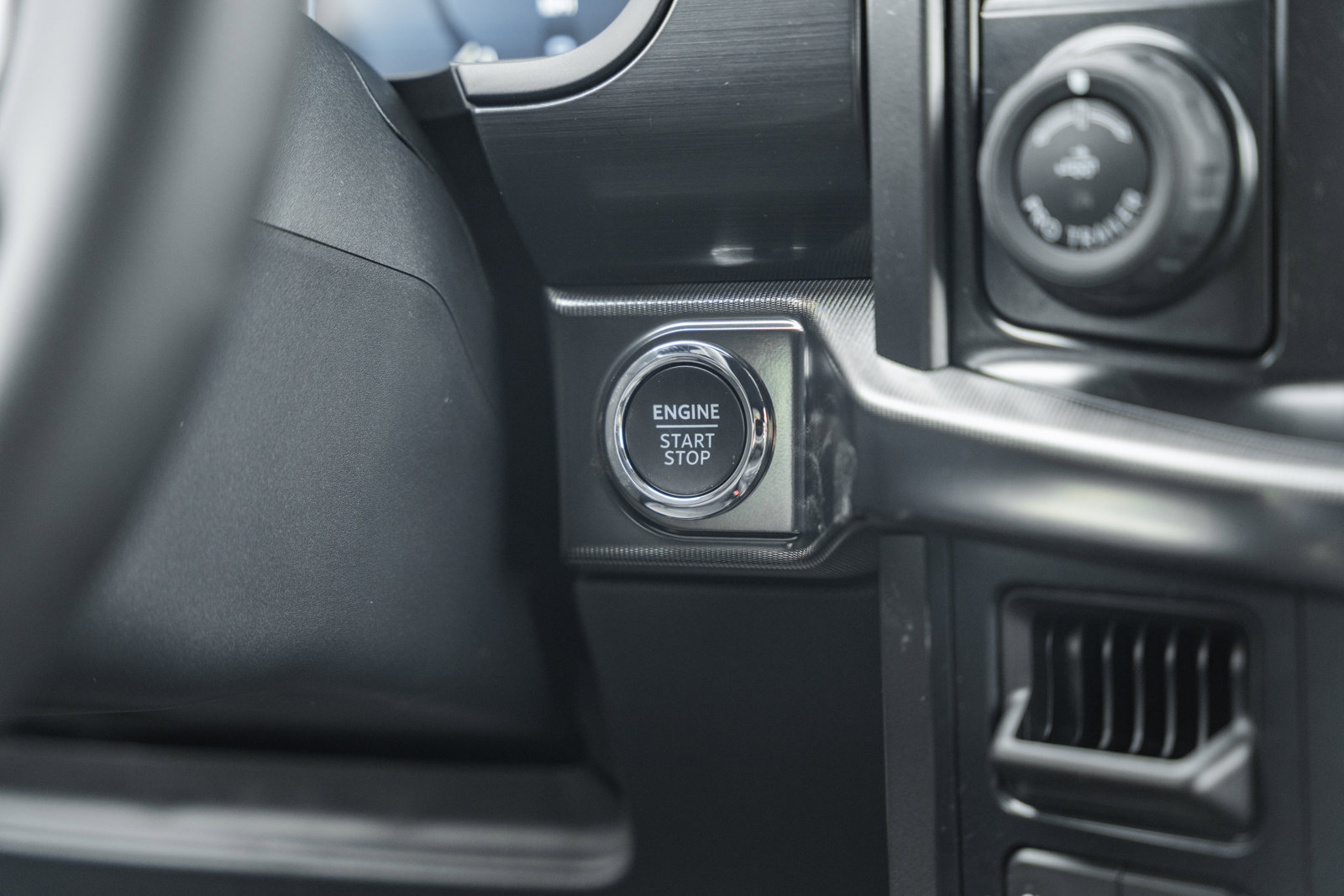 New 2026 Ford F150 Lariat w/ Equipment Group 501A Mid image 31