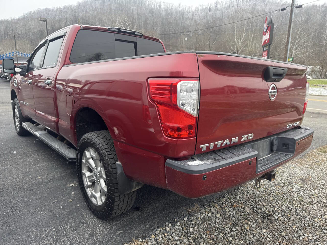 Used 2018 Nissan Titan SV w/ SV Convenience Package image 7