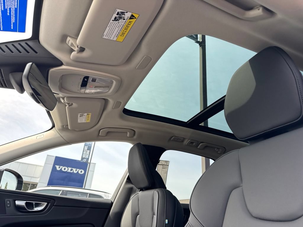 New 2026 Volvo XC60 B5 Plus w/ Climate Package AWD/4WD image 14