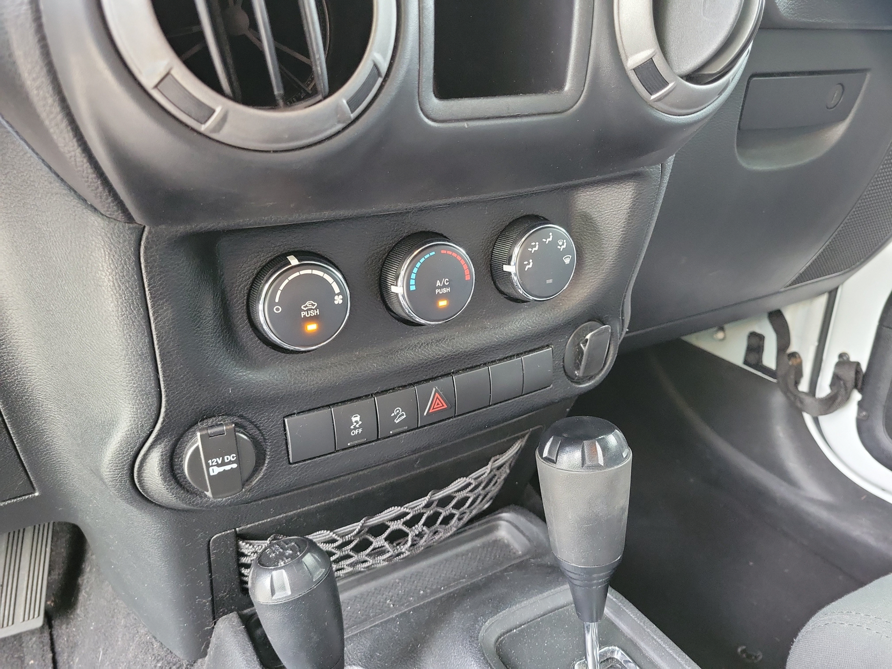 Used 2012 Jeep Wrangler Sport AWD/4WD image 17