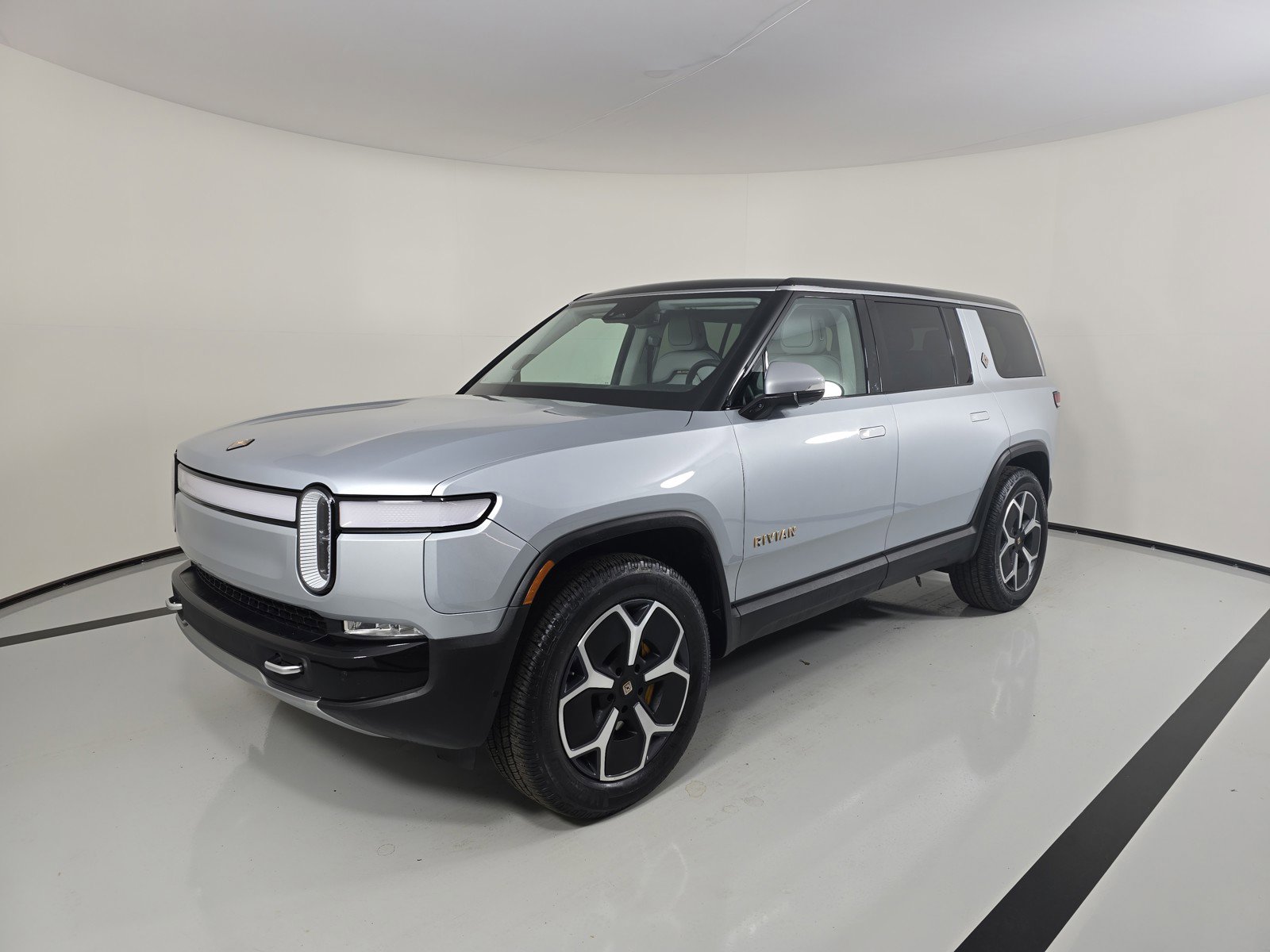 Used 2023 Rivian R1S Launch Edition
