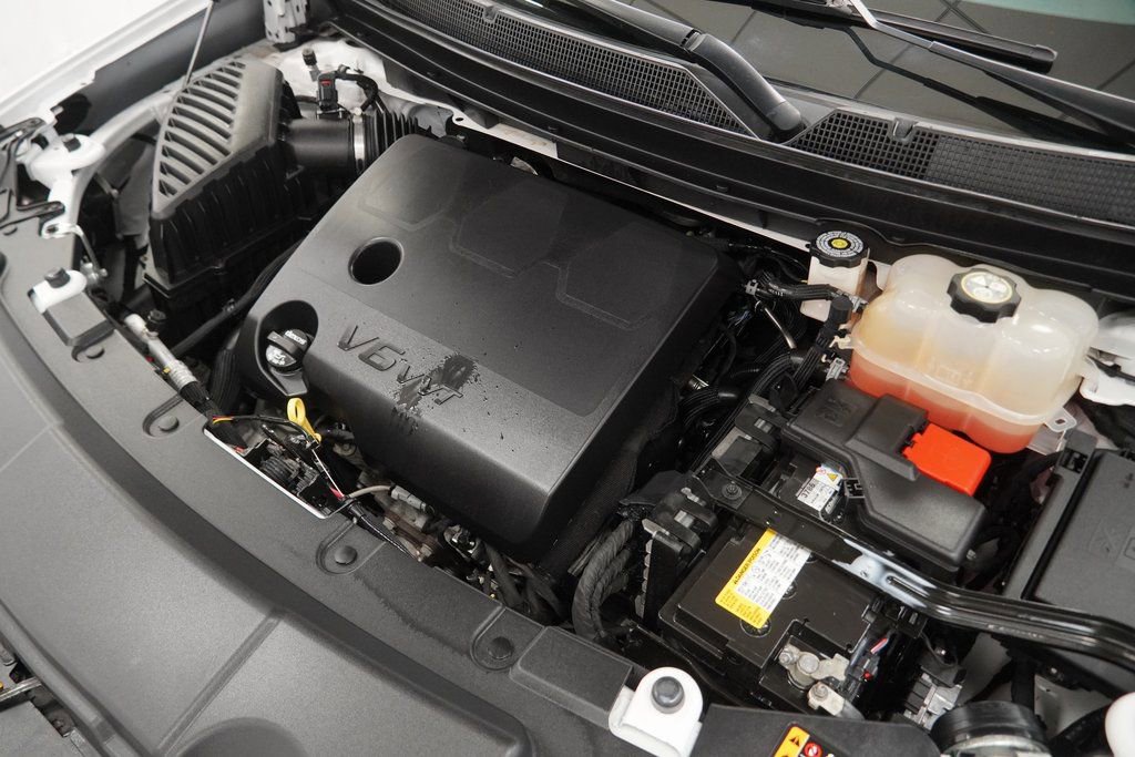 Used 2021 Chevrolet Traverse LT w/ LT Premium Package image 56