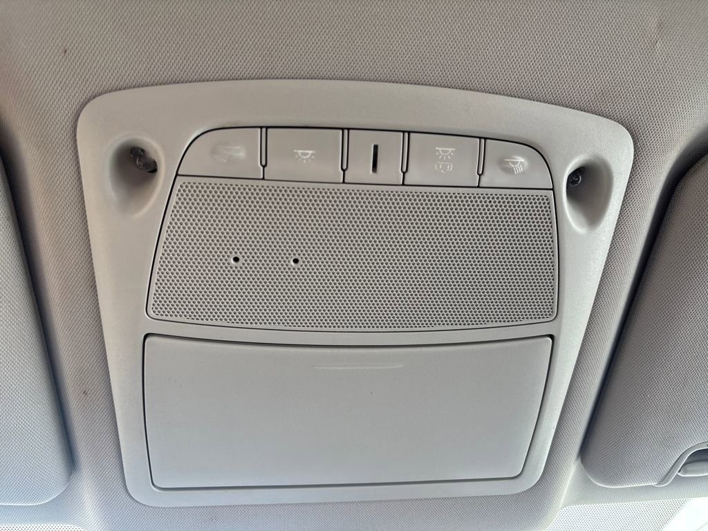 Used 2017 Nissan Rogue S image 16