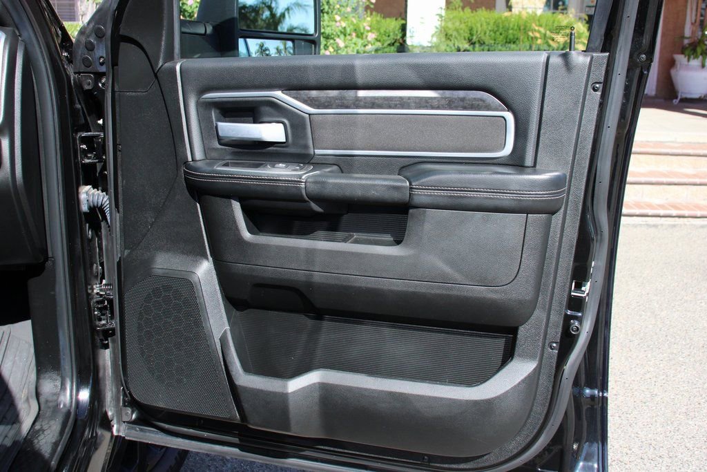 Used 2024 RAM 2500 Big Horn w/ Night Edition AWD/4WD image 41