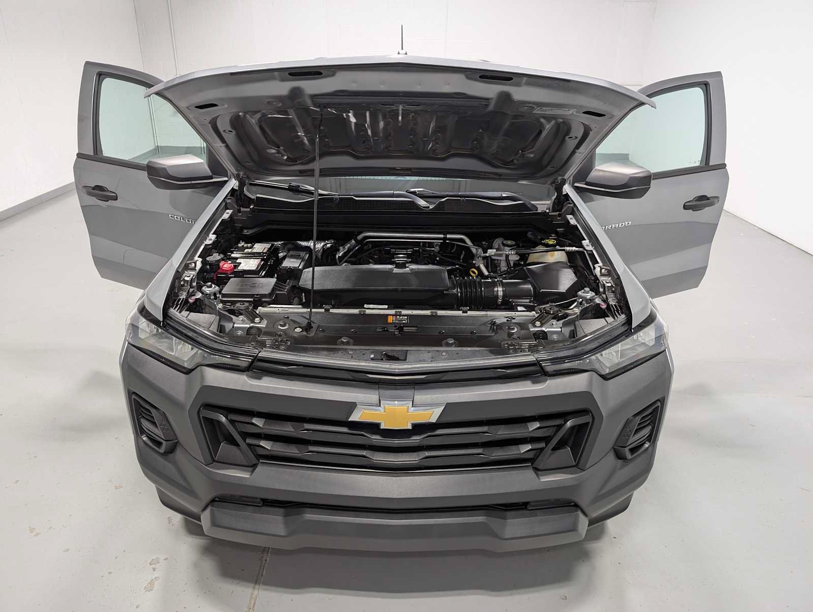 Used 2023 Chevrolet Colorado W/T RWD image 12