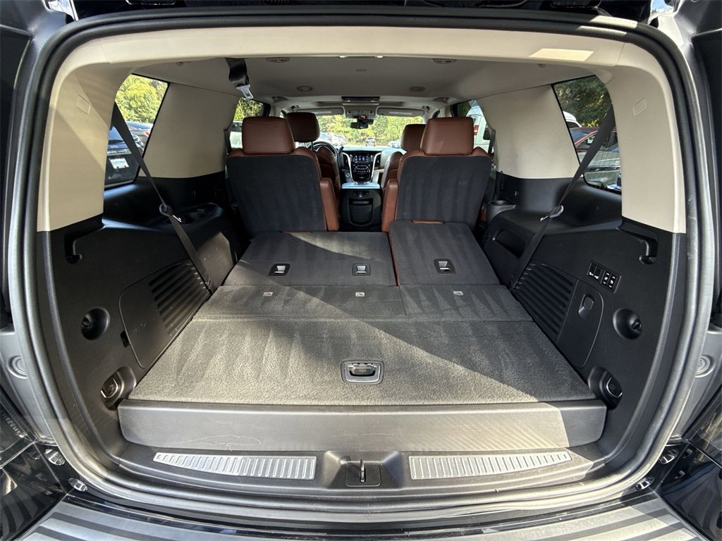 Used 2020 Cadillac Escalade Premium Luxury image 21