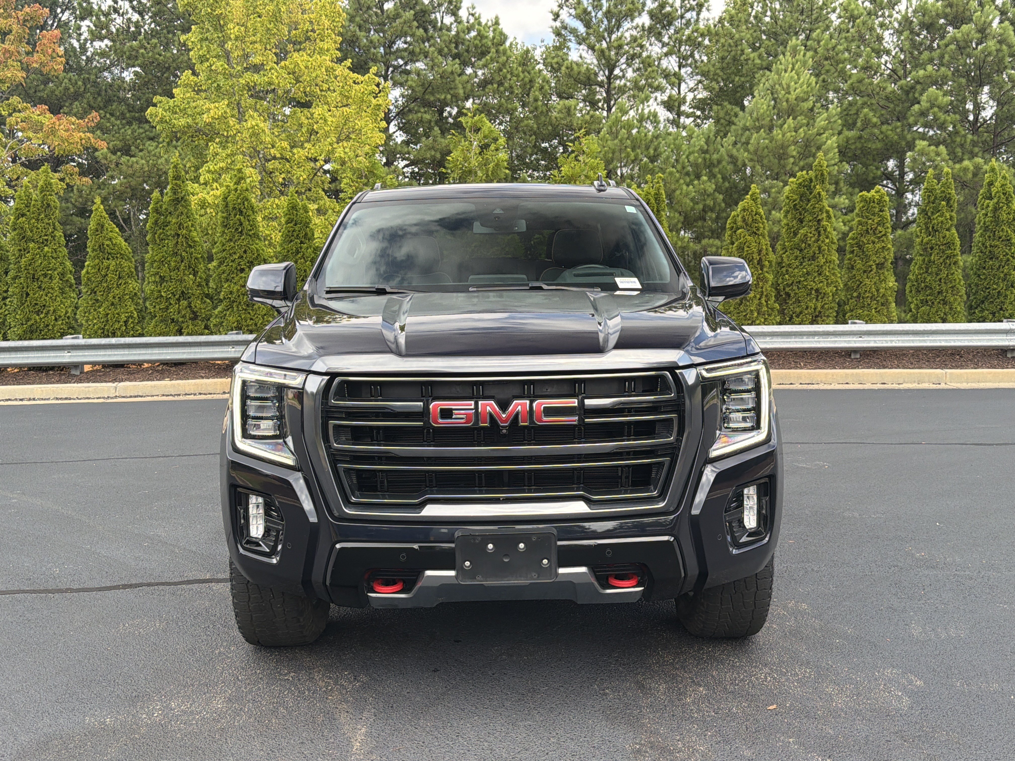 Used 2023 GMC Yukon AT4 w/ AT4 Premium Package AWD/4WD image 14