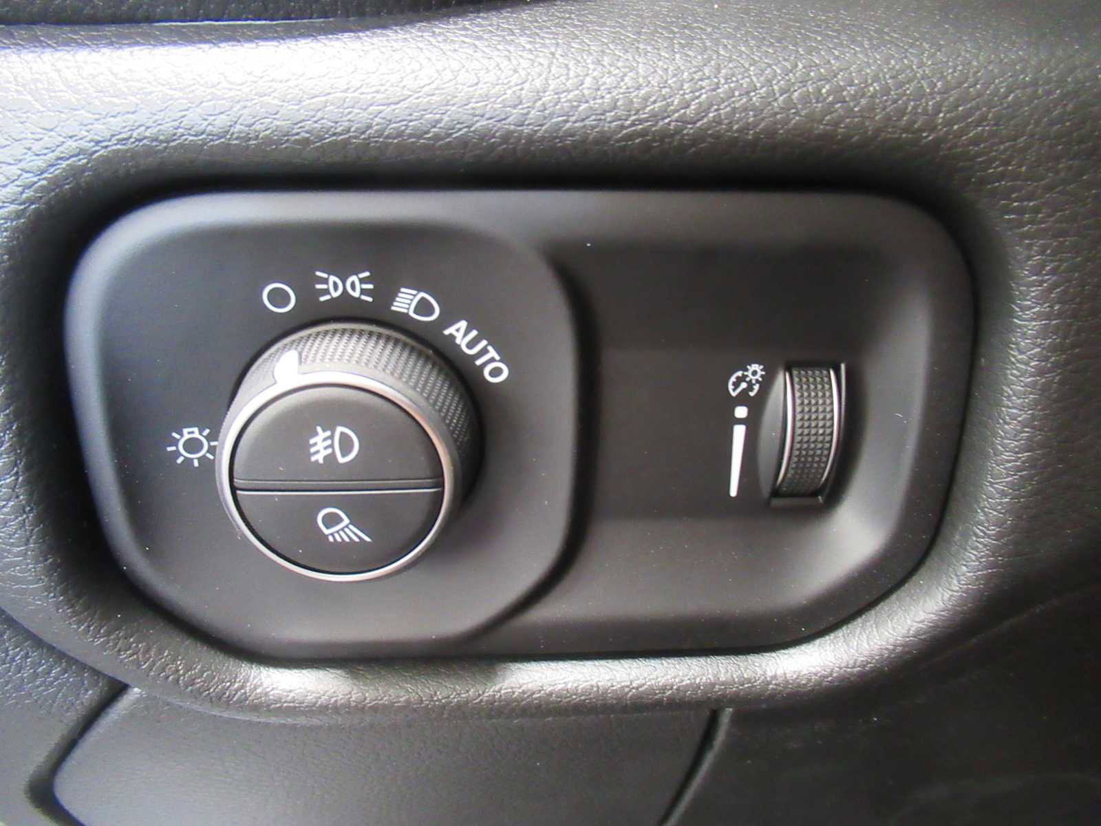 New 2026 RAM 2500 Tradesman w/ Chrome Appearance Group image 30