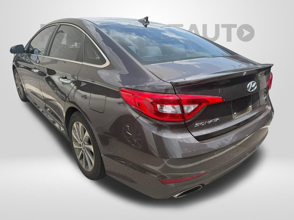 Used 2016 Hyundai Sonata Sport w/ Option Group 1V FWD image 2