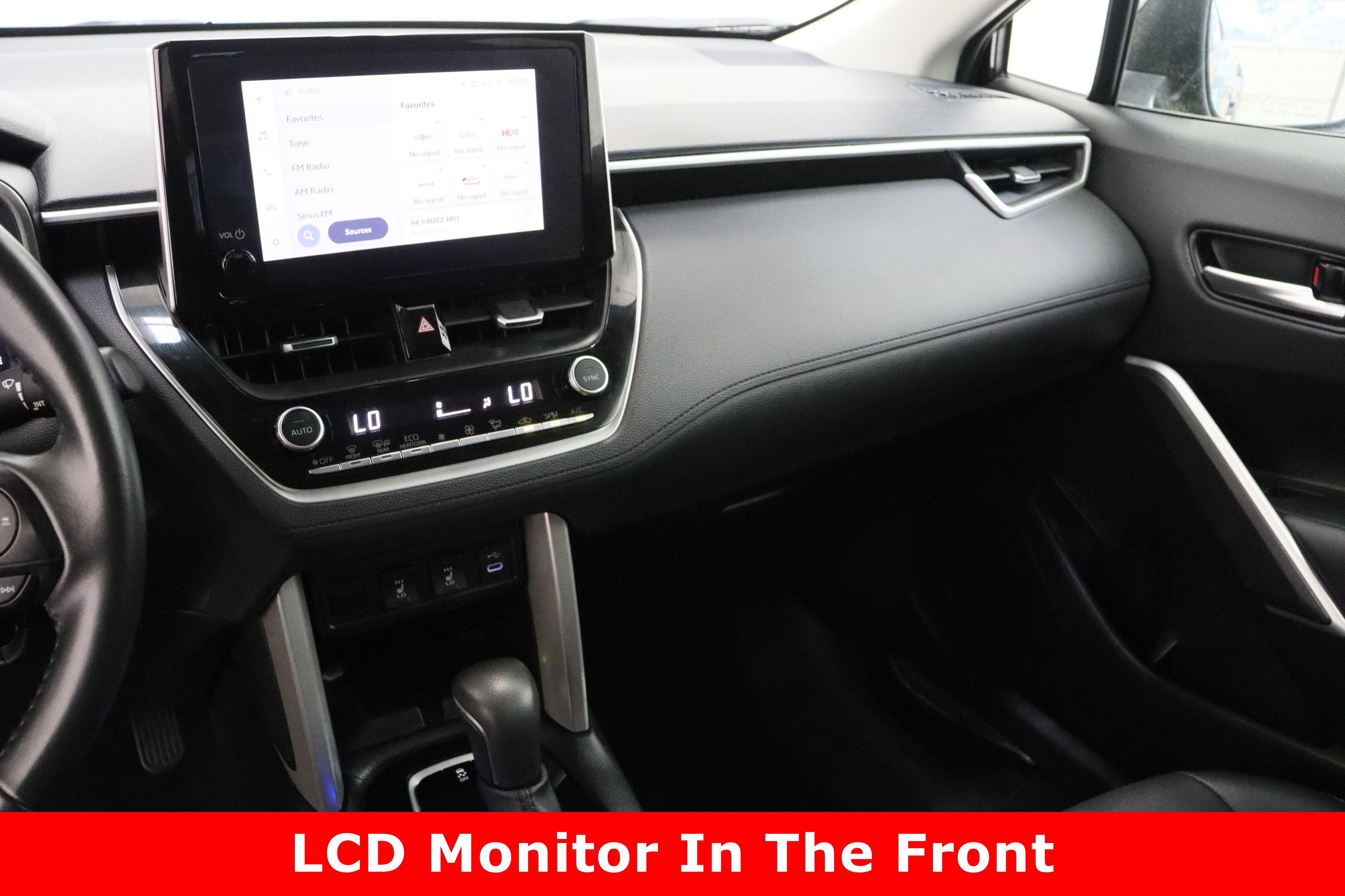 Used 2025 Toyota Corolla Cross XLE image 16