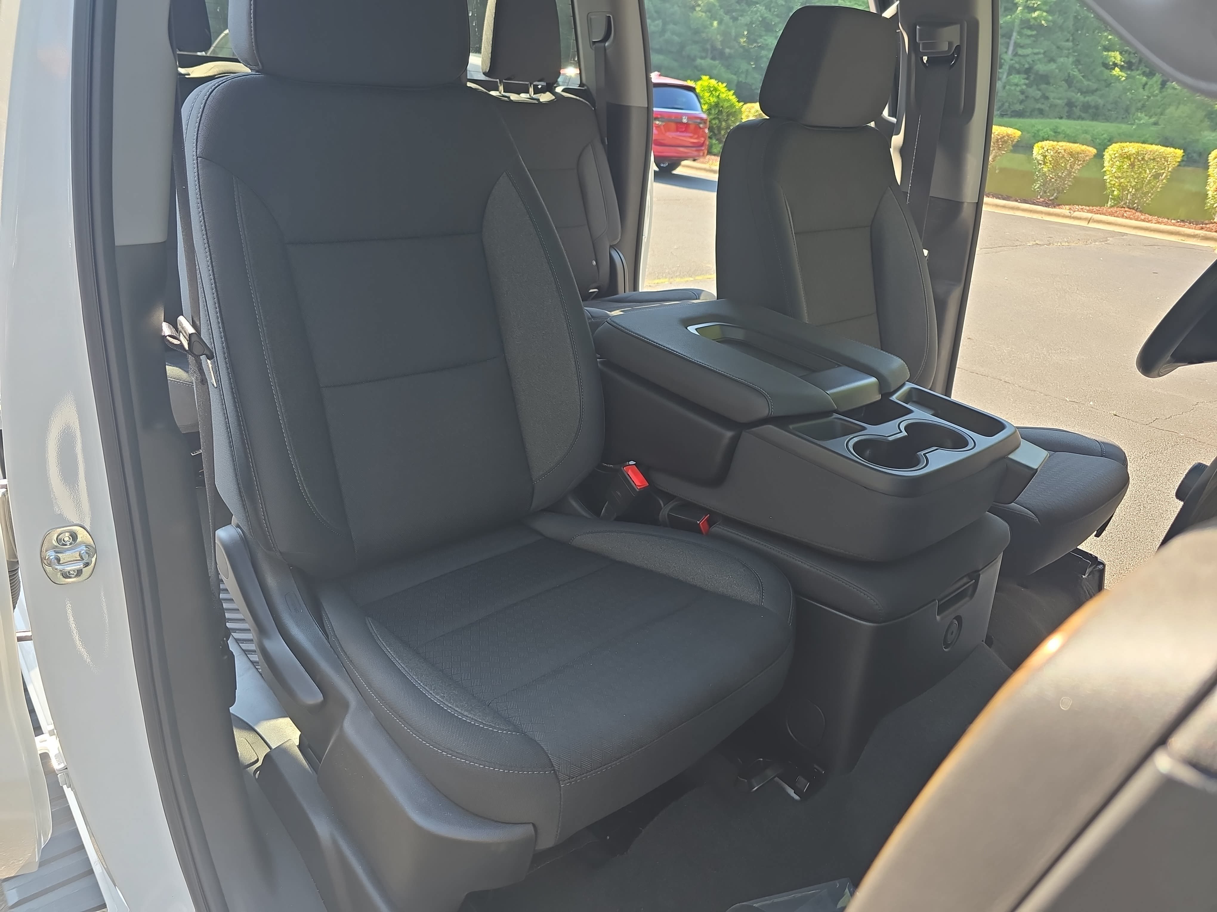 Used 2025 Chevrolet Silverado 1500 Custom RWD image 10