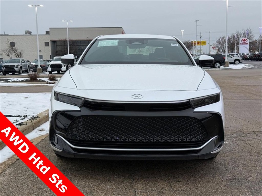 Used 2023 Toyota Crown XLE image 8