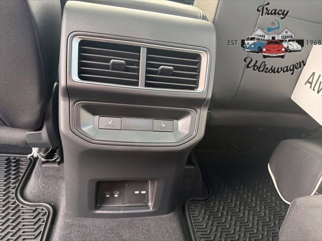 New 2026 Volkswagen Atlas Cross Sport SEL Premium R-Line image 22