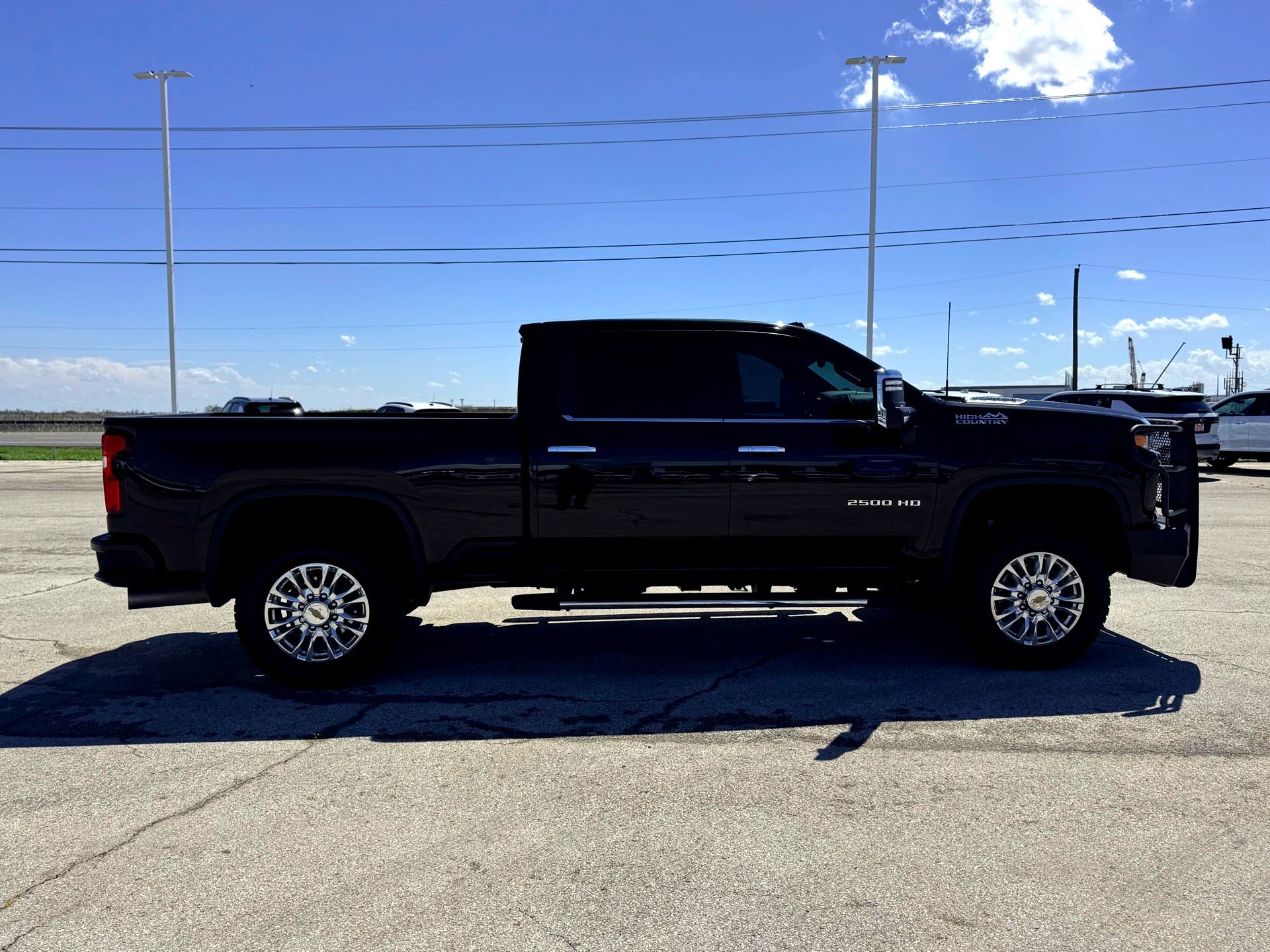 Used 2021 Chevrolet Silverado 2500 High Country w/ Z71 Off-Road Package image 6