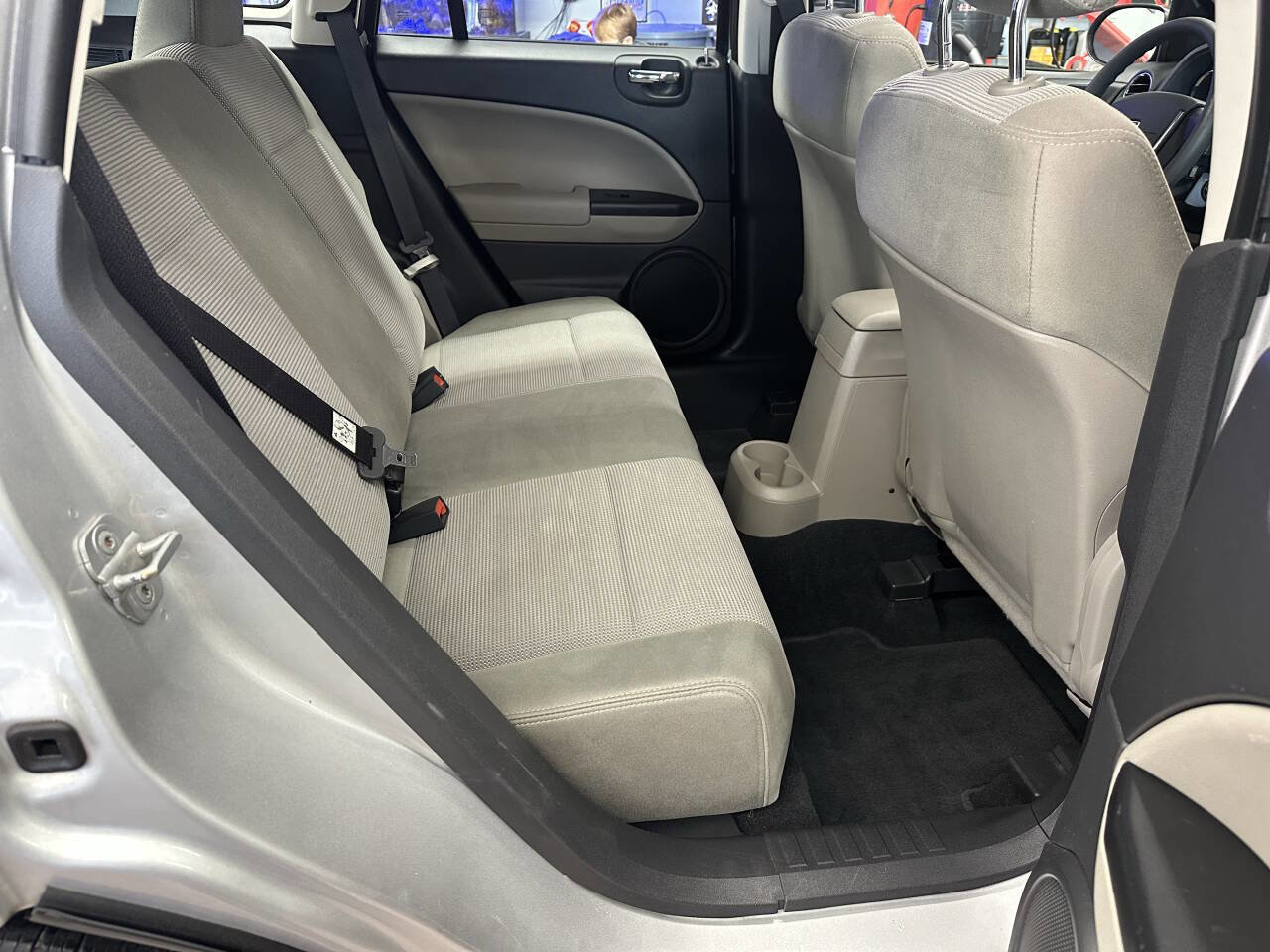 Used 2010 Dodge Caliber Mainstreet image 29