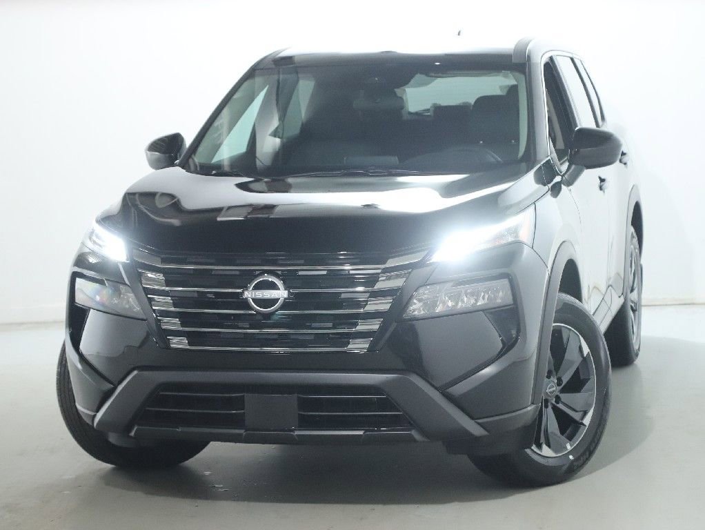 Certified 2026 Nissan Rogue SV image 3