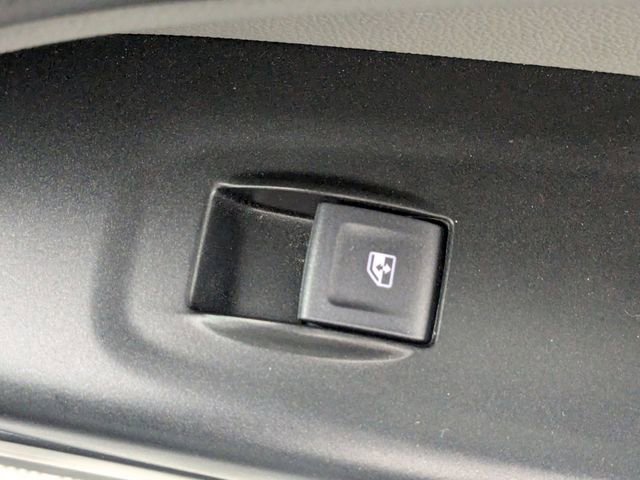 Used 2022 Chevrolet Colorado W/T w/ WT Convenience Package image 32