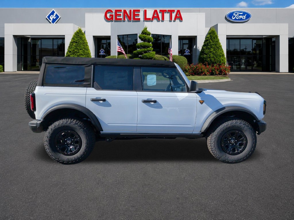 New 2026 Ford Bronco Badlands w/ Sasquatch Package AWD/4WD image 8