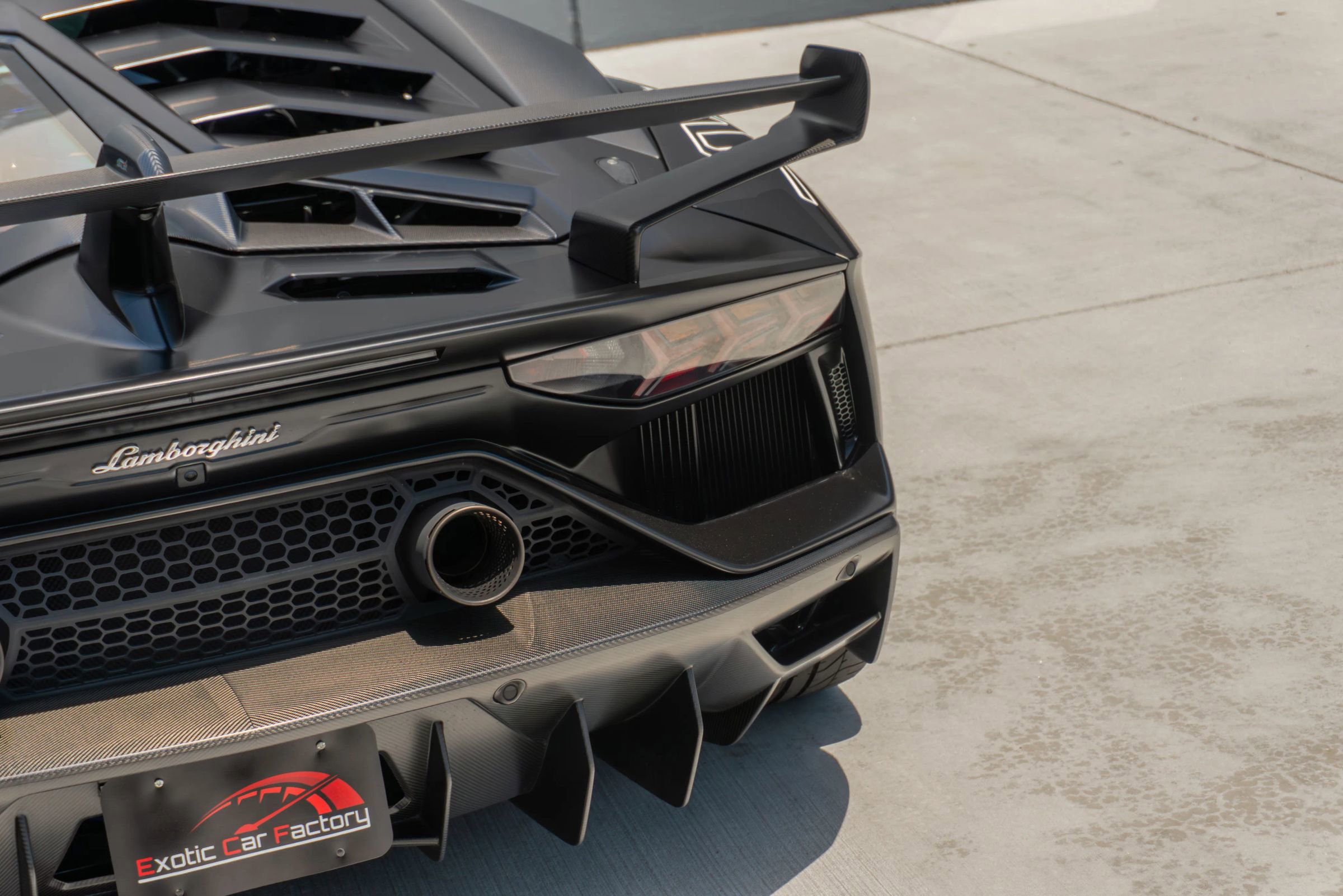 Used 2019 Lamborghini Aventador SVJ AWD/4WD image 48