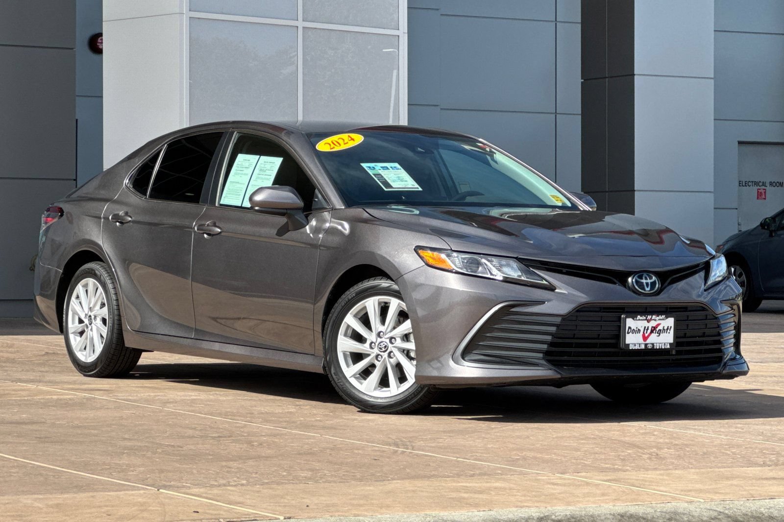 Used 2024 Toyota Camry LE FWD video 2