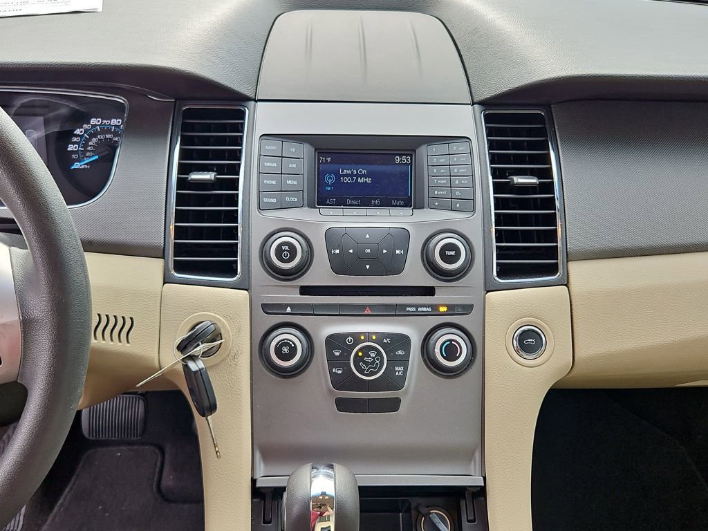 Used 2017 Ford Taurus SE image 15