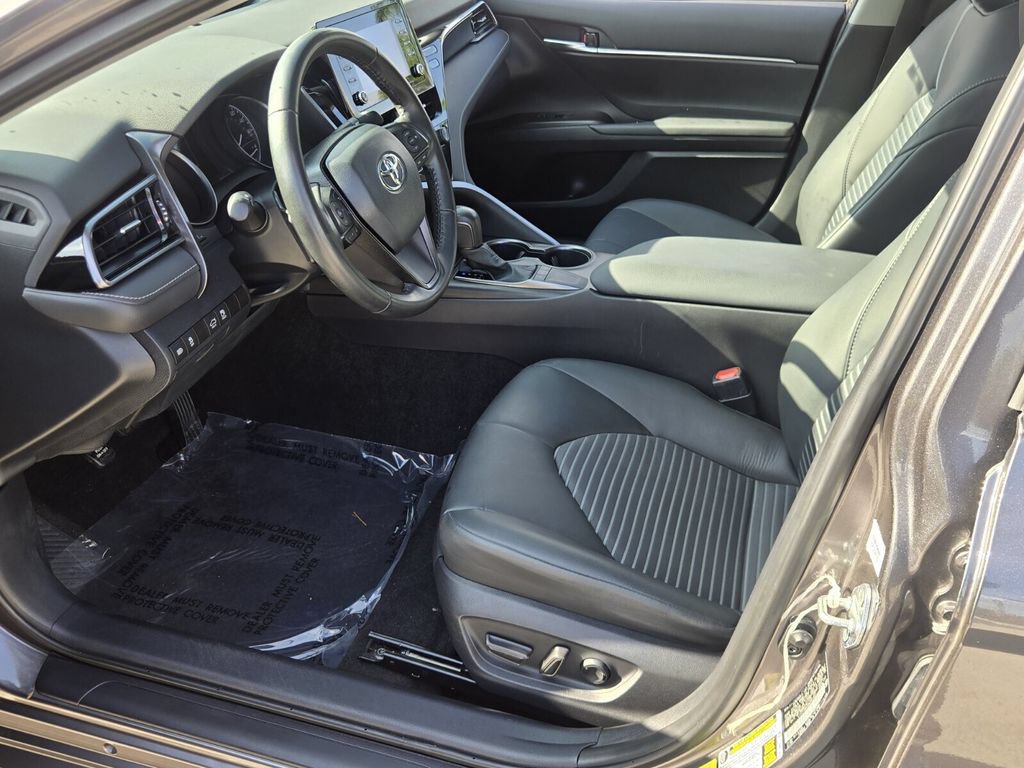 Used 2024 Toyota Camry SE w/ Convenience Package FWD image 9