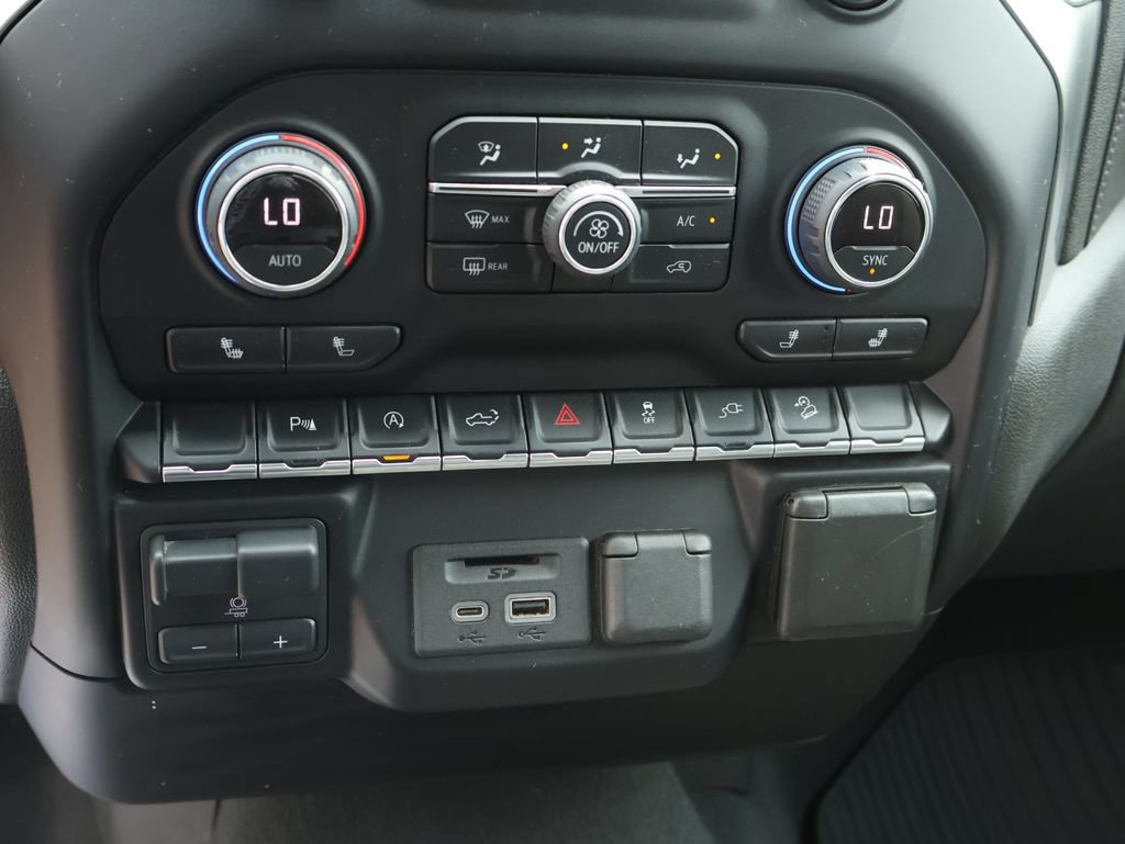 Used 2020 Chevrolet Silverado 1500 LT w/ All-Star Edition AWD/4WD image 34