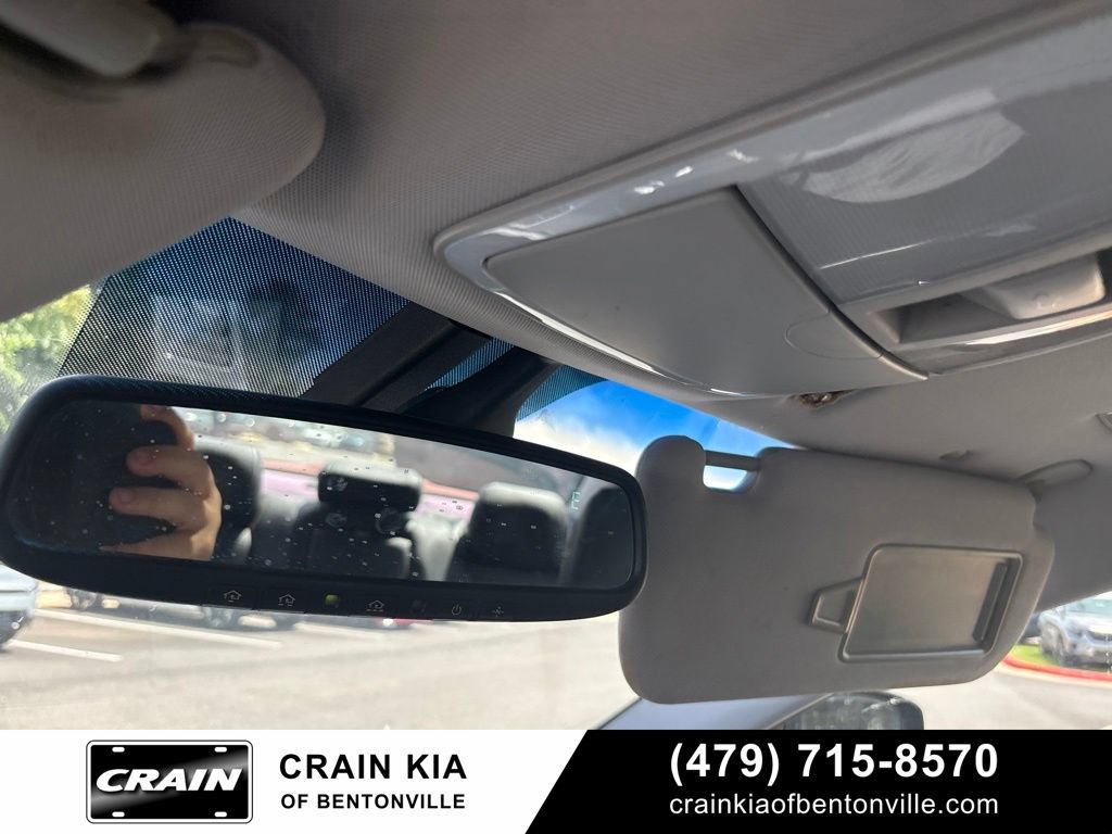 Used 2011 Hyundai Genesis 4.6 RWD image 20