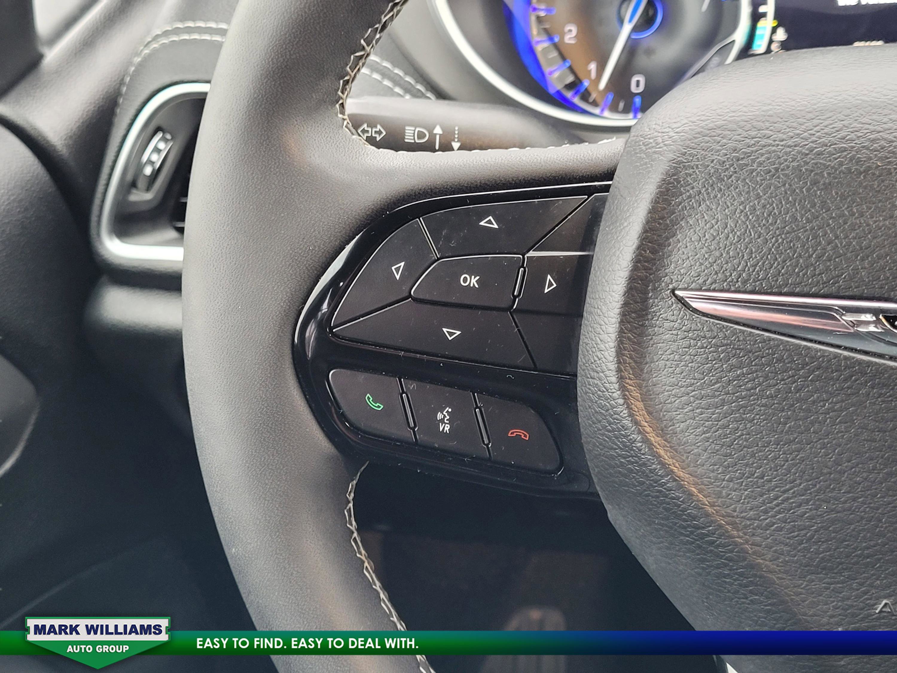 Used 2022 Chrysler Pacifica Limited w/ S Appearance Package image 12