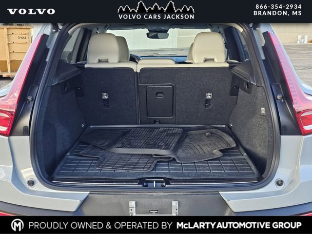 Used 2024 Volvo XC40 B5 Ultimate image 29
