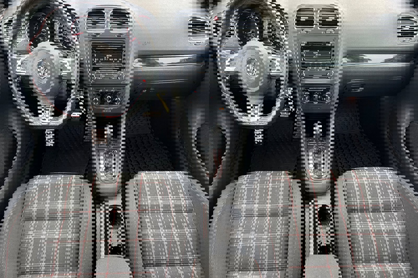 Used 2013 Volkswagen GTI Wolfsburg Edition image 14