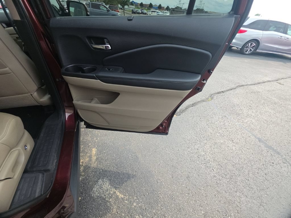 Certified 2022 Honda Pilot Elite image 32