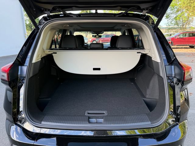 New 2026 Nissan Rogue Dark Armor AWD/4WD image 12