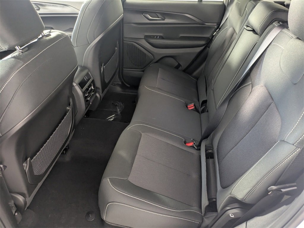 New 2025 Jeep Grand Cherokee Laredo w/ MOPAR Finishing Package image 13