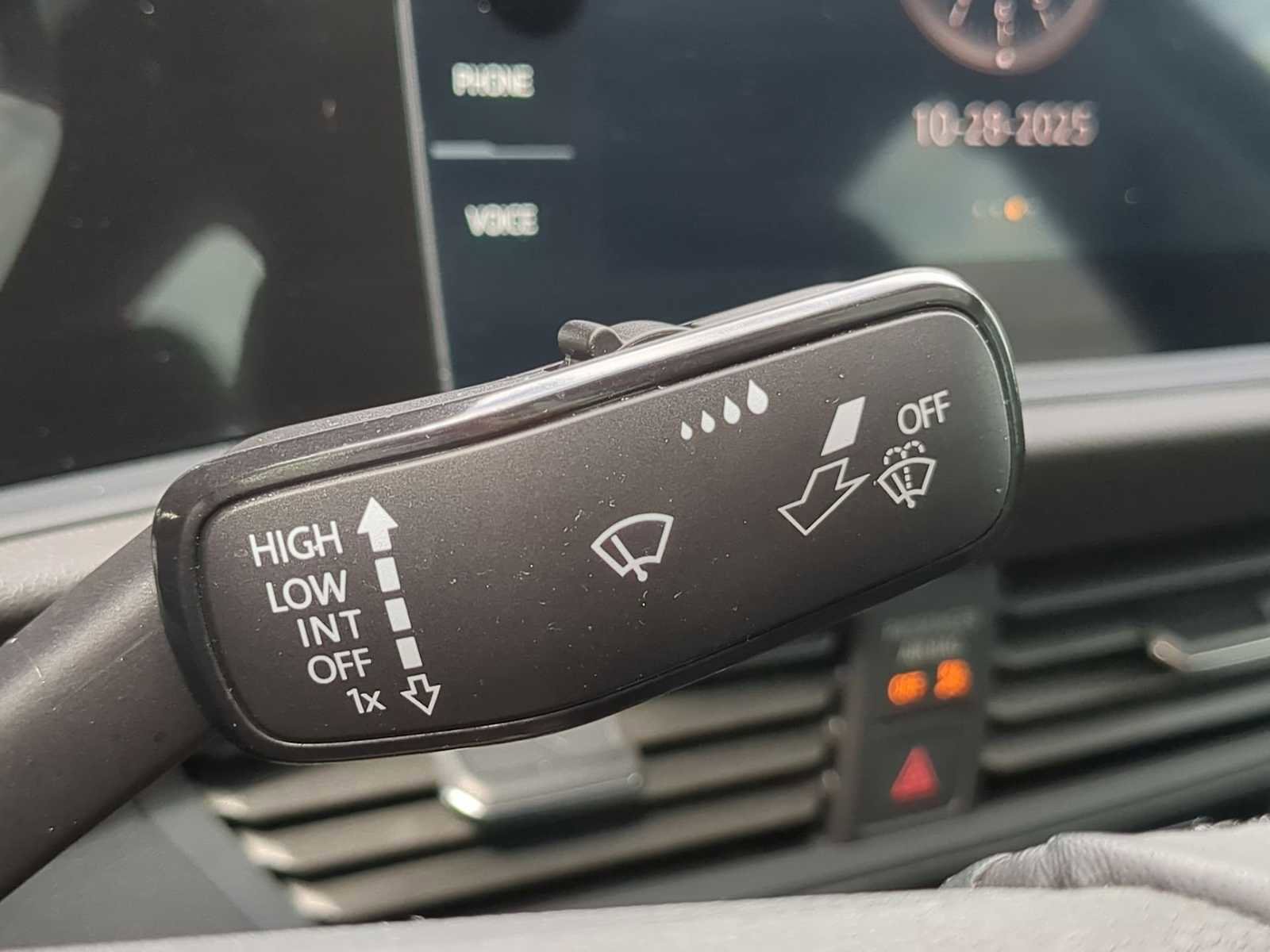 Used 2024 Volkswagen Jetta SEL image 27