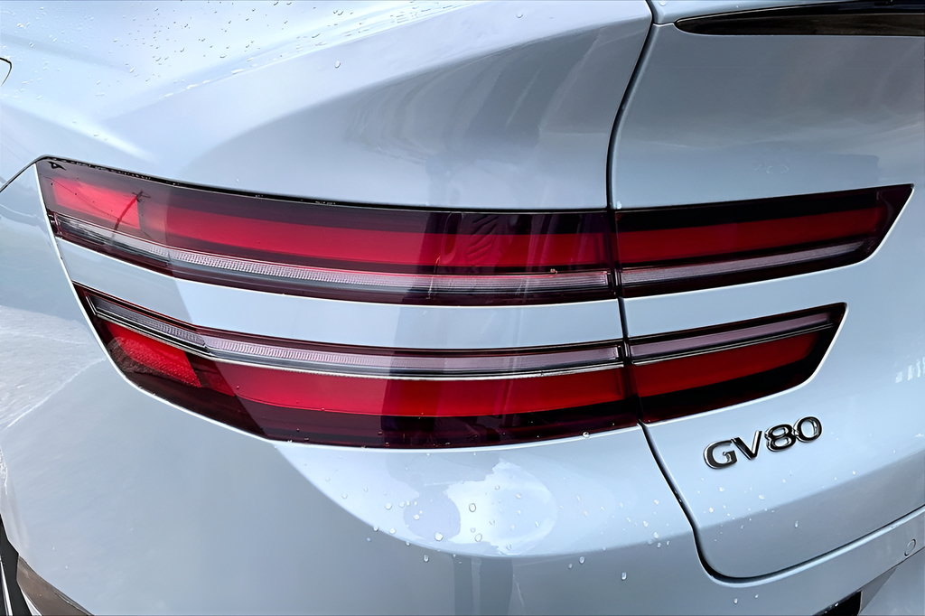 Used 2025 Genesis GV80 3.5T e-SC AWD/4WD image 31