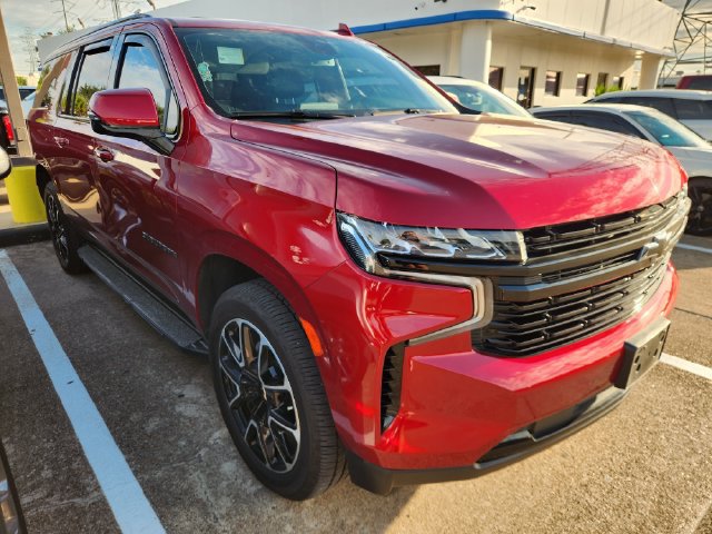 Used 2024 Chevrolet Suburban RST w/ Luxury Package