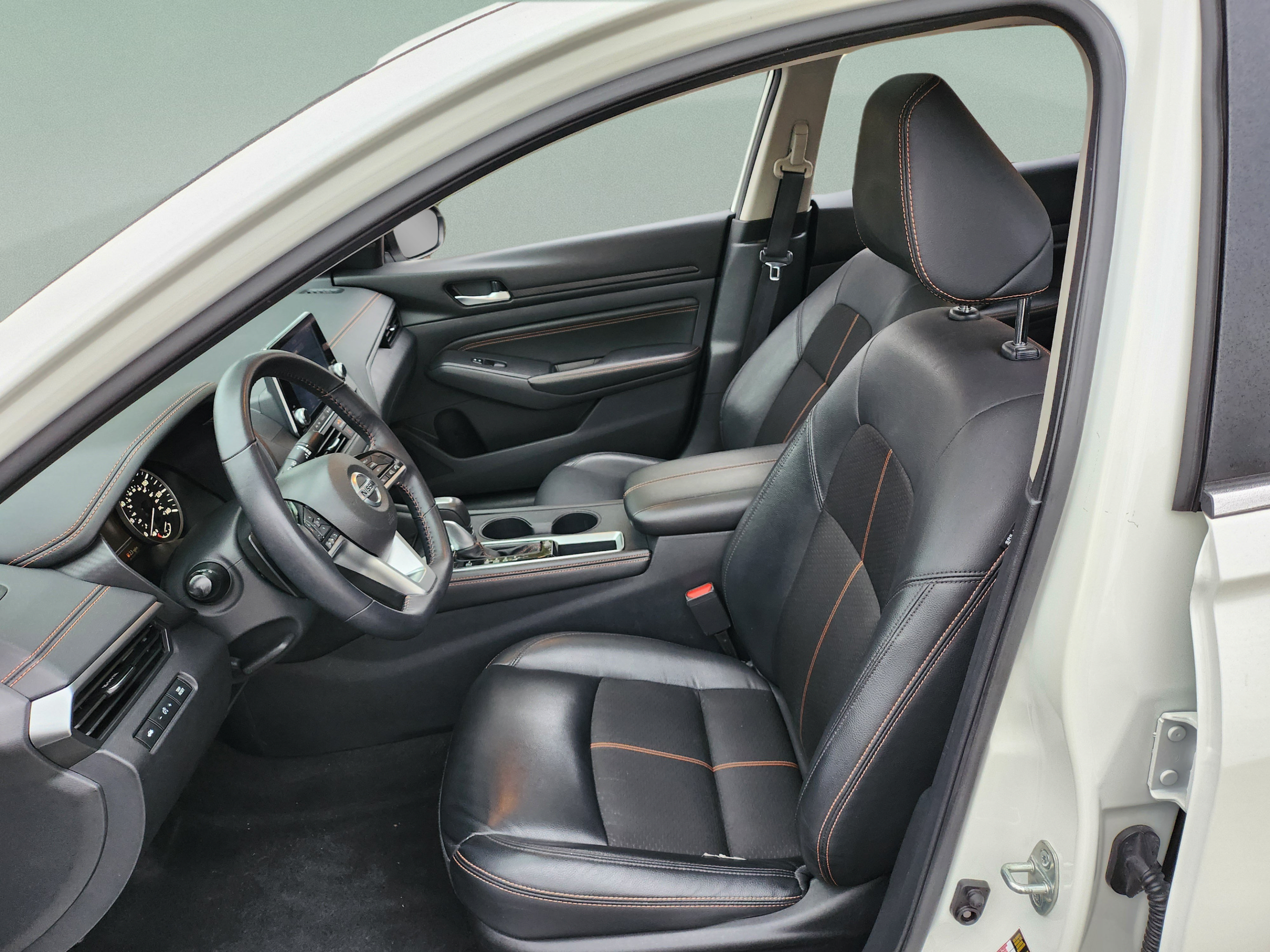 Used 2021 Nissan Altima 2.5 SR w/ SR Premium Package FWD image 12