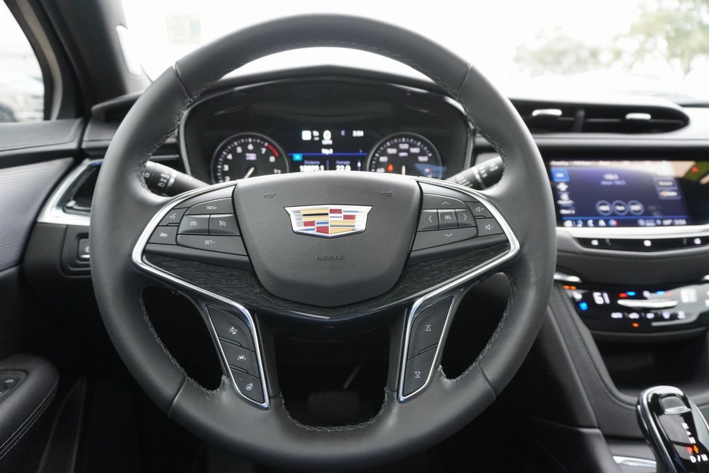 Used 2021 Cadillac XT5 Premium Luxury image 10