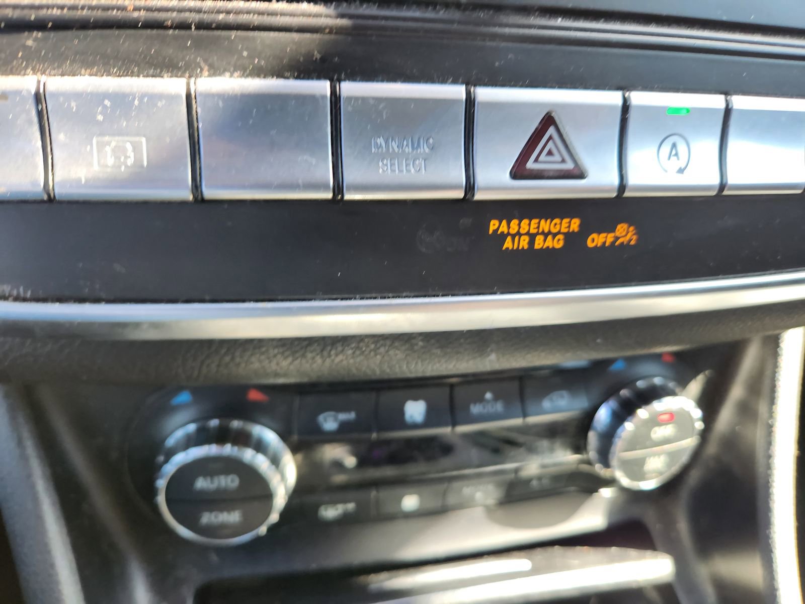 Used 2020 Mercedes-Benz GLA 250 4MATIC w/ Premium Package image 24