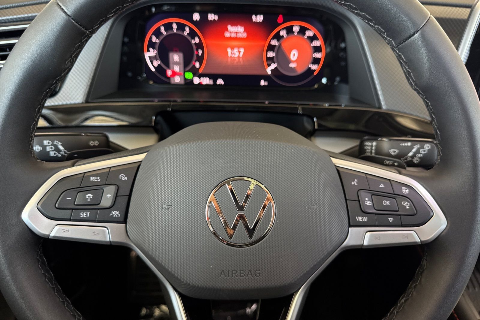 New 2025 Volkswagen Atlas Peak Edition SE AWD/4WD image 24