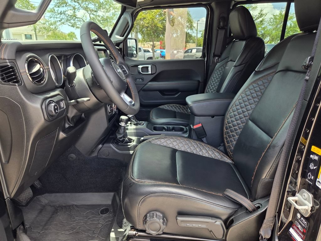 Used 2023 Jeep Gladiator Overland AWD/4WD image 12